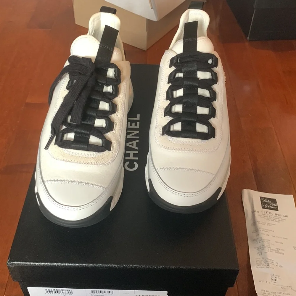 Never worn white 100 percent authentic Chanel sneakers - Picture 2 of 10